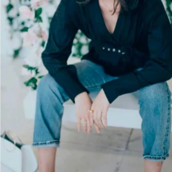 C/MEO Collective Black Textured V-Neck Blouse - Picture 10 of 12